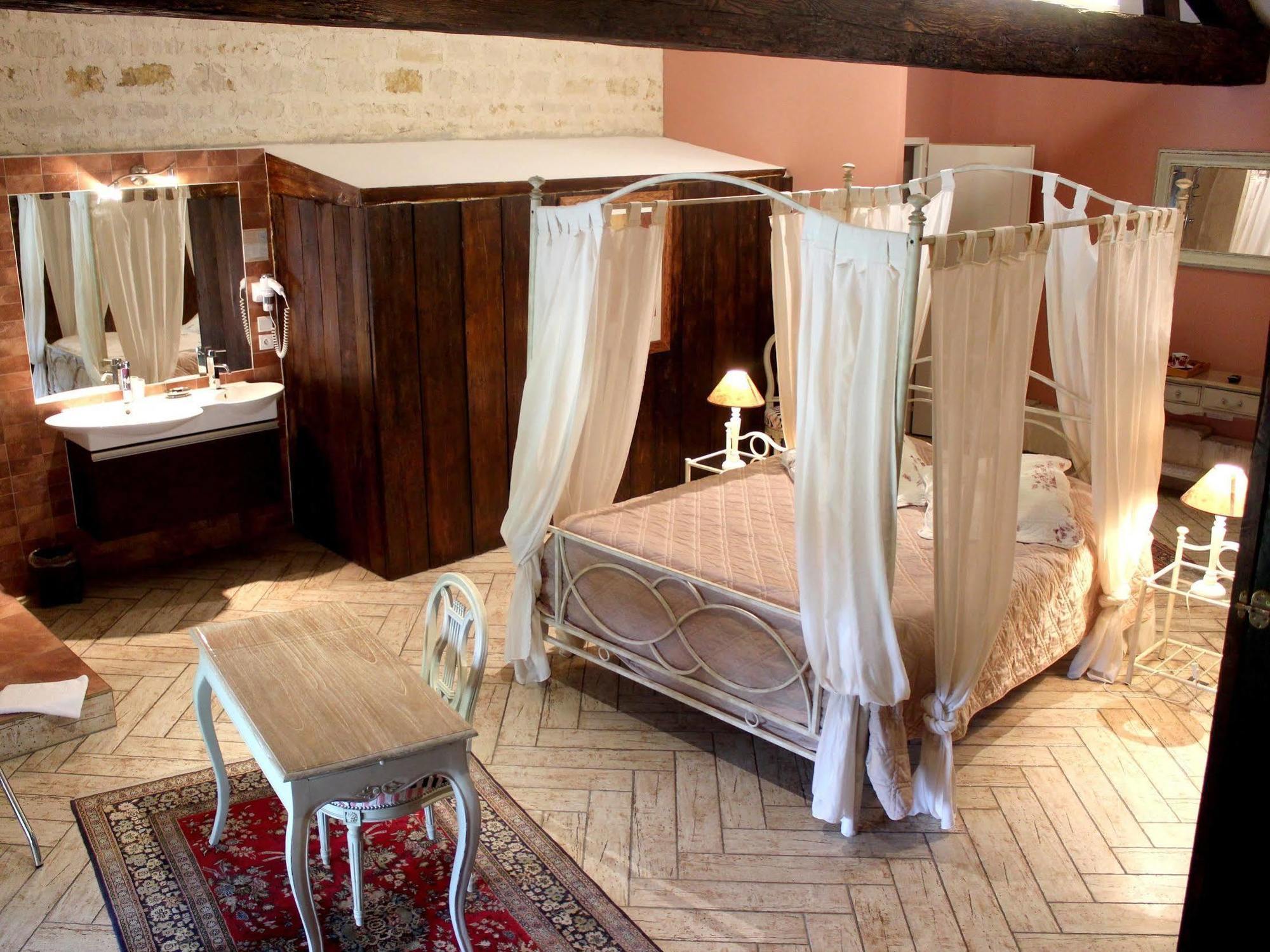 Domaine Des Chais Thénac Dış mekan fotoğraf